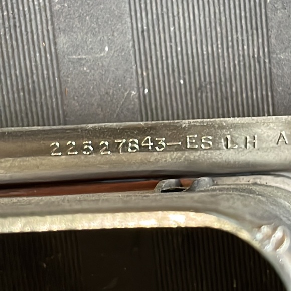 GM Headlamp Bezel LT Side 22527845 Gently Used - Picture 6 of 8